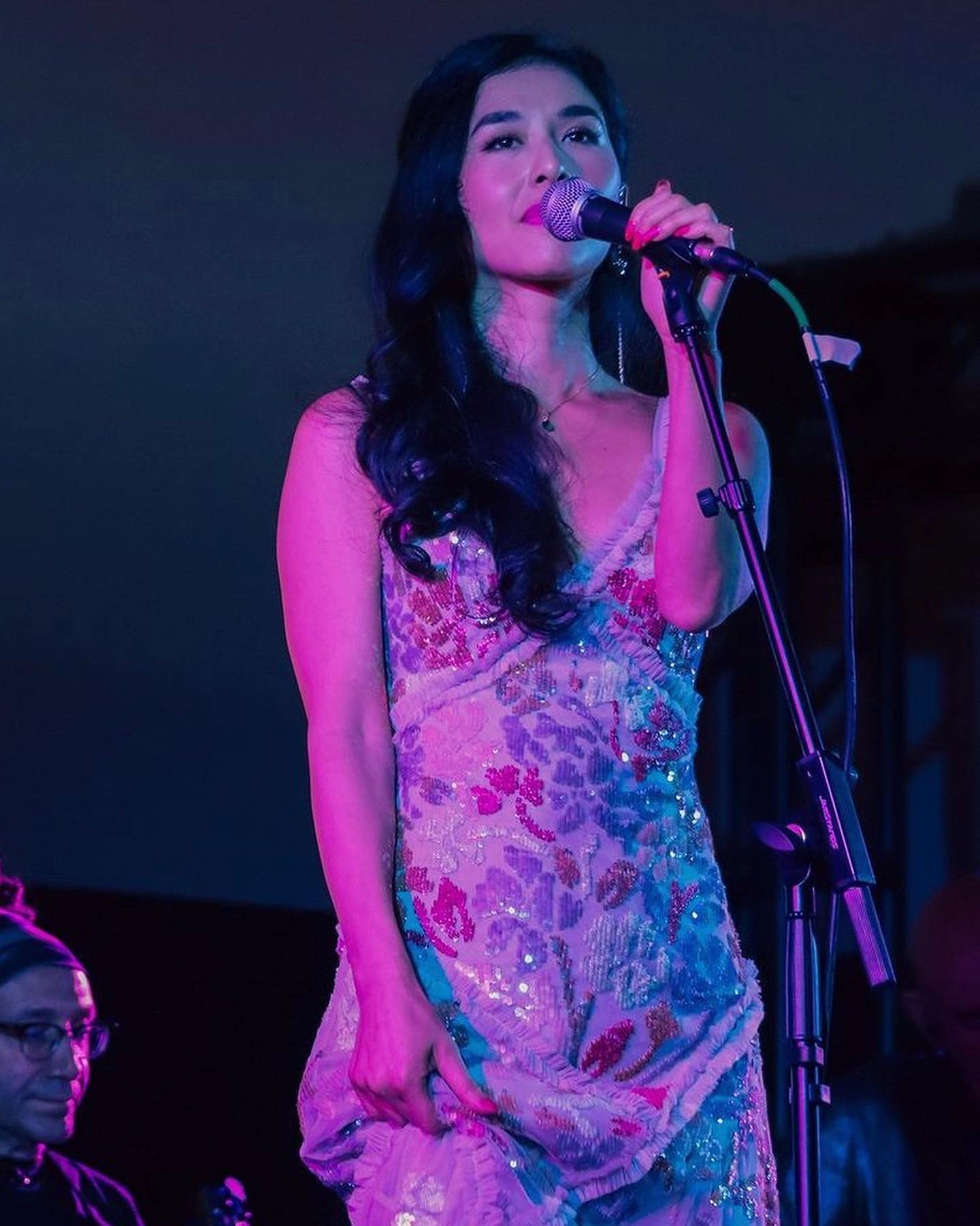 Teresa Mai là ai? Ca sĩ người Mỹ gốc Việt giành giải Grammy 2022 - Ảnh 7