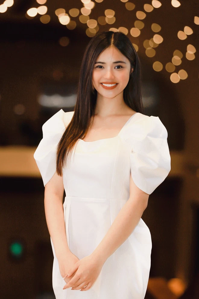 Gái xinh 2k2 thi Miss World Vietnam 2022 được chú ý nhờ nét đẹp Tây, chờ 3 năm để thi Hoa hậu - Ảnh 6
