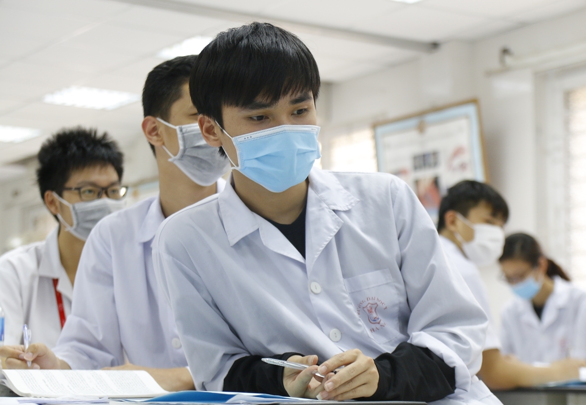 Hiện một vài học sinh chuyên khác đã đăng ký học các học phần của Trường Đại học Công nghệ, Đại học Quốc gia Hà Nội.