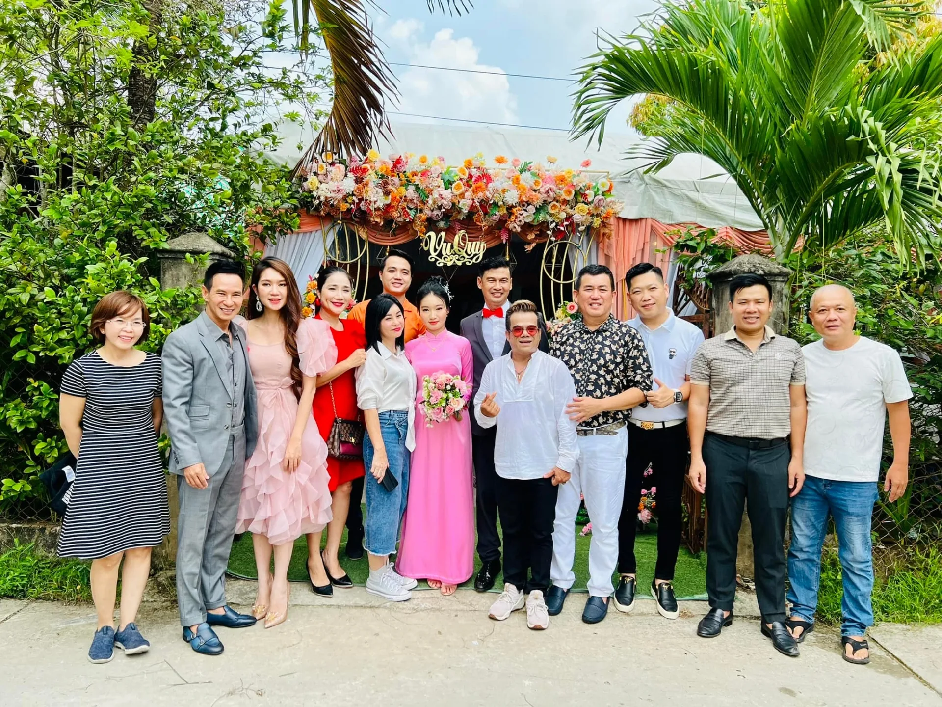 Soi diện mạo vợ mới cưới của Tiết Cương: Gái xinh Cần Thơ, trẻ hơn chồng nhiều tuổi- Ảnh 1
