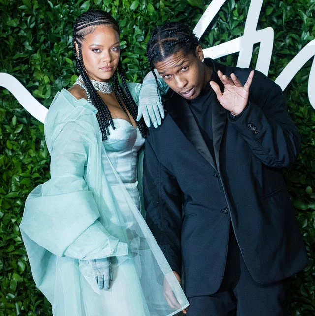 Rihanna và bạn trai rapper A$AP Rocky bắt đầu hẹn hò từ tháng 11/2020 sau nhiều năm làm bạn thân.