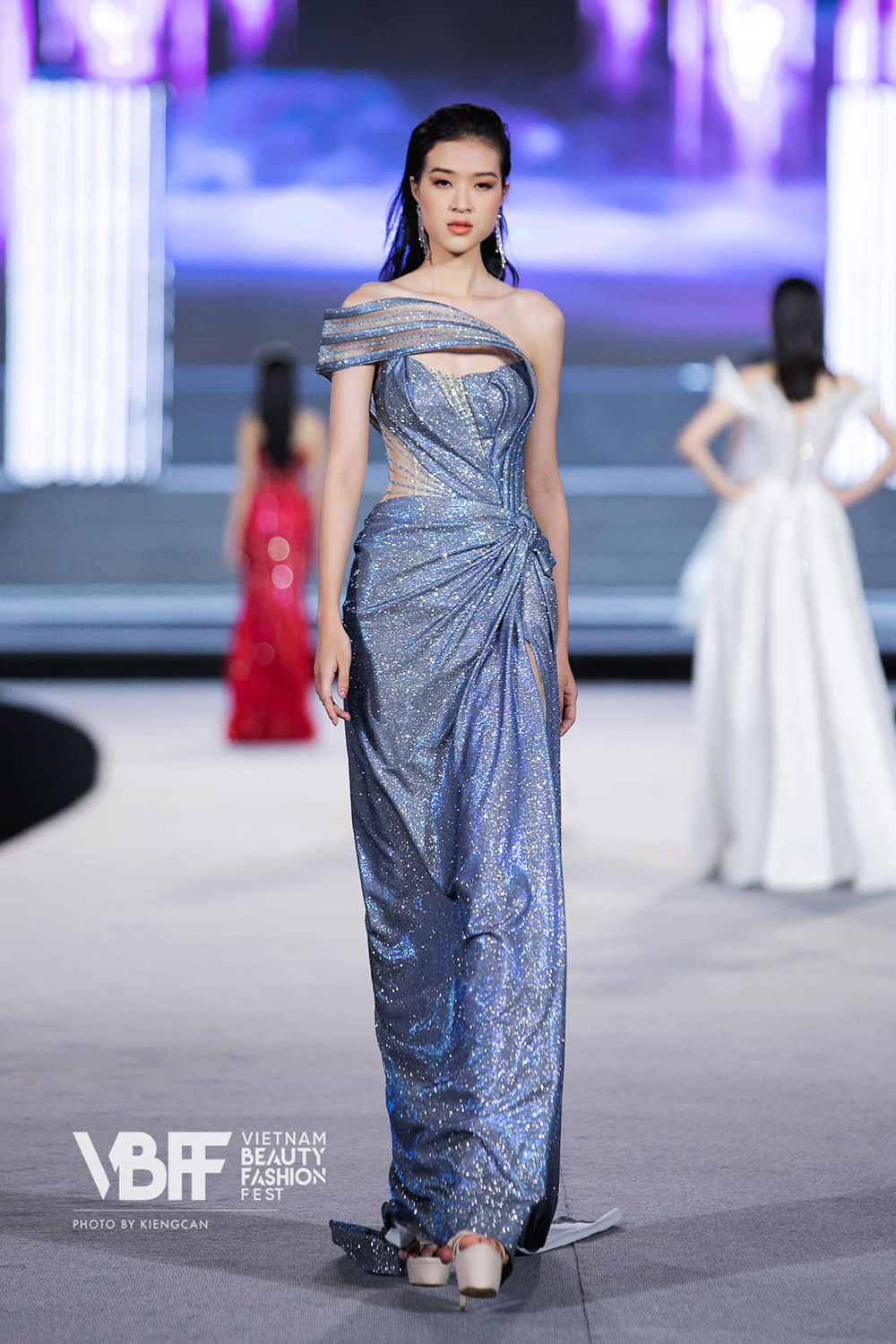 Hồ Thị Yến Nhi: 'Nàng thơ xứ Huế' cao 1m8 khuấy động sàn catwalk Miss World Vietnam 2022 - Ảnh 6