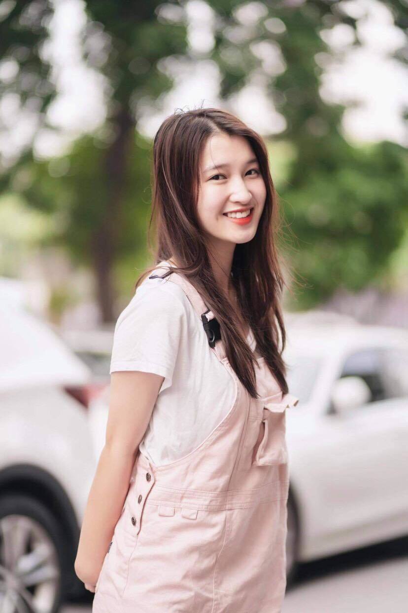Phương Nhi được chiếc vương miện Miss World Vietnam 2022.