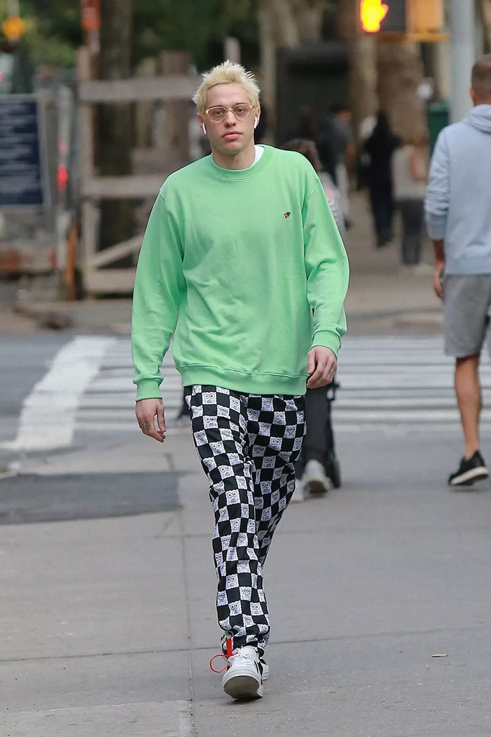 Quên chải chuốt đi, kiểu ăn mặc xuề xòa như Justin Bieber mới là xu hướng - Ảnh 2