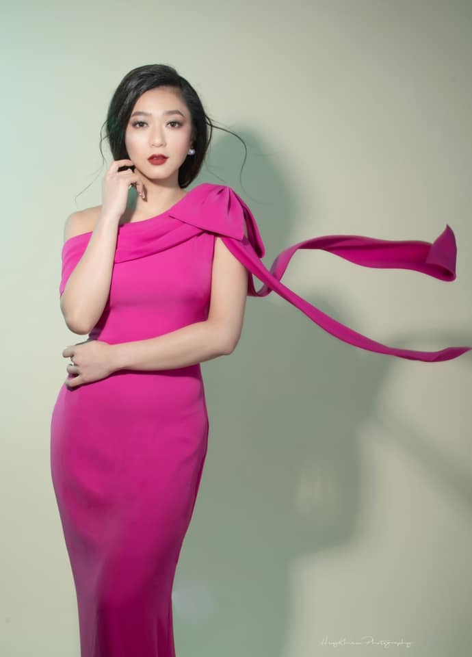 Năm lên 17 tuổi, Hà Thanh Xuân bắt đầu sự nghiệp ca hát của mình khi tham gia cuộc thi Tiếng hát Truyền hình Thành phố Hồ Chí Minh 2005 và đạt giải Tư.