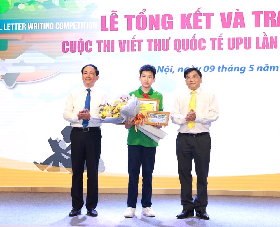 Bình Nguyên xuất sắc giành giải Nhất của cuộc thi với bức thư mang tên 'Lời khẩn thiết từ Ngọn gió không biên giới'.