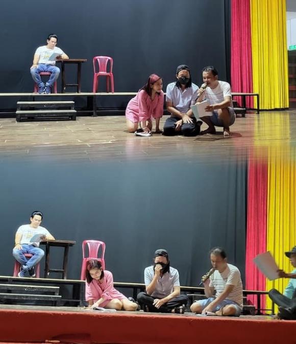 Hoài Linh cũng xuất hiện với buổi tập kịch với nữ nghệ sĩ cải lương Bình Tinh, anh tham gia với vai trò khách mời trong vở cải lương 'Hoàn Châu cách cách