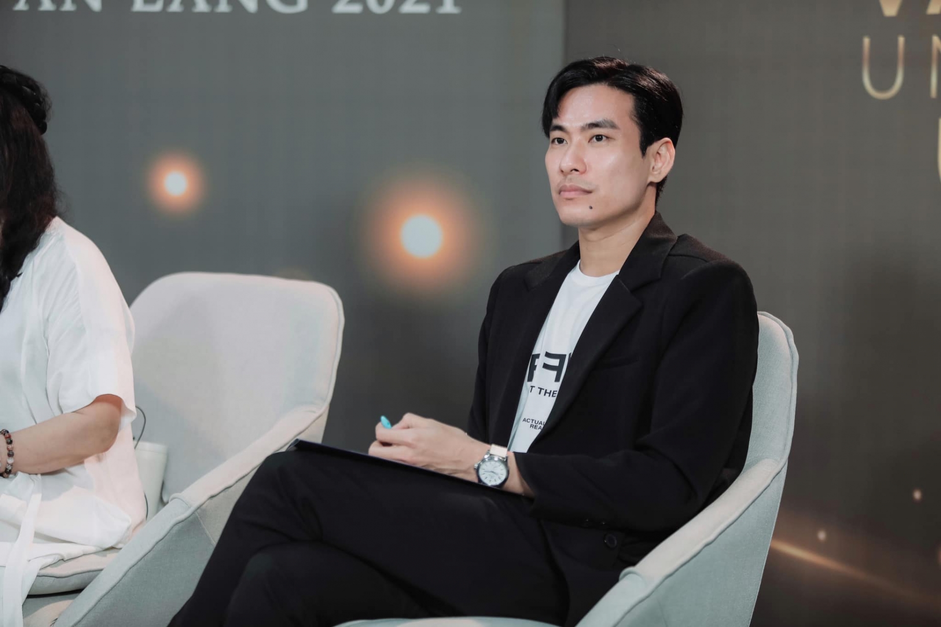 Hậu chia tay Cát Phượng, Kiều Minh Tuấn 