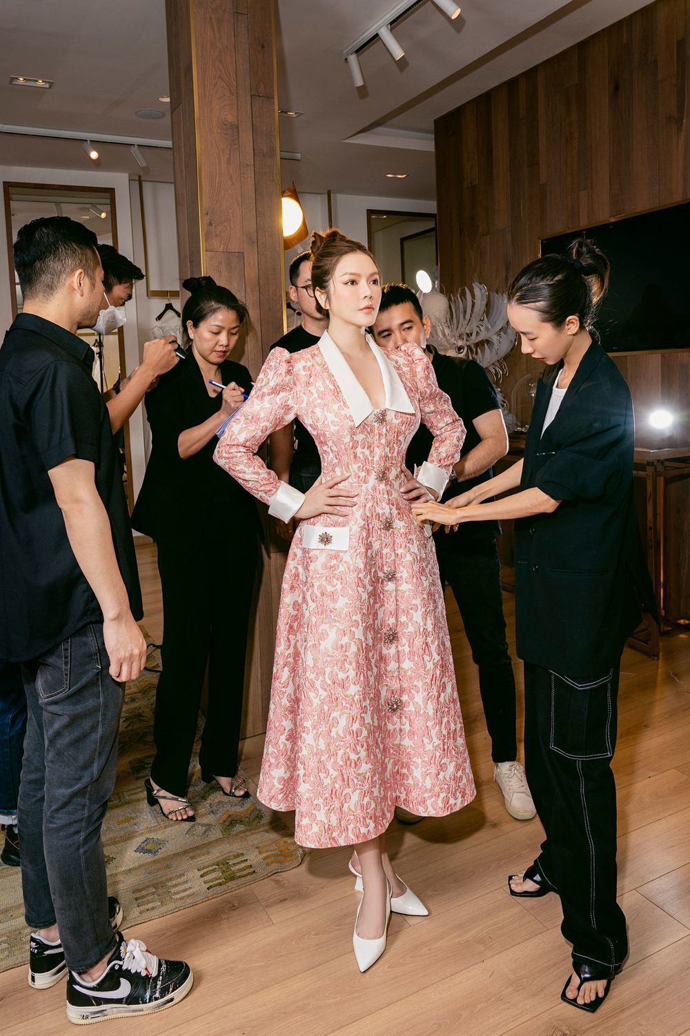 Hoãn lịch tham dự LHP Cannes, Lý Nhã Kỳ 