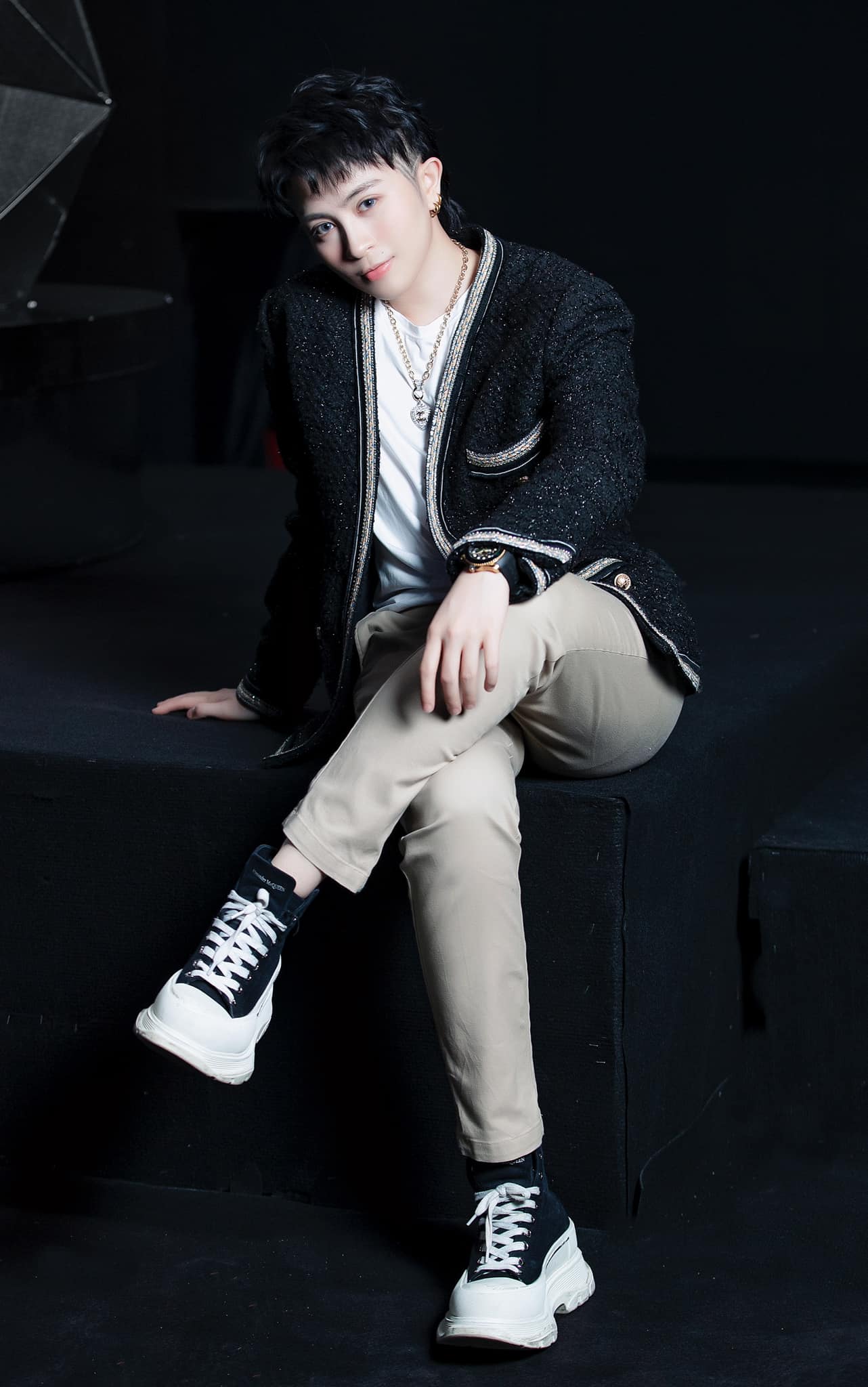 Gil Lê là ai? Nữ ca sĩ tomboy đa tài, tình tin đồn của Hoàng Thùy Linh - Ảnh 6