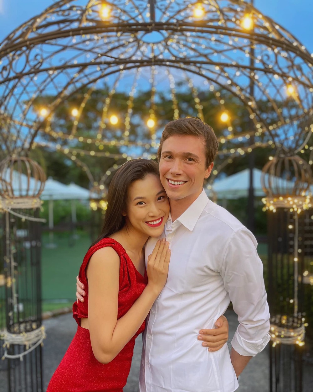 MC Hoàng Oanh khoe diện mạo tươi tắn sau đổ vỡ, chồng cũ ngoại quốc liền khen: 