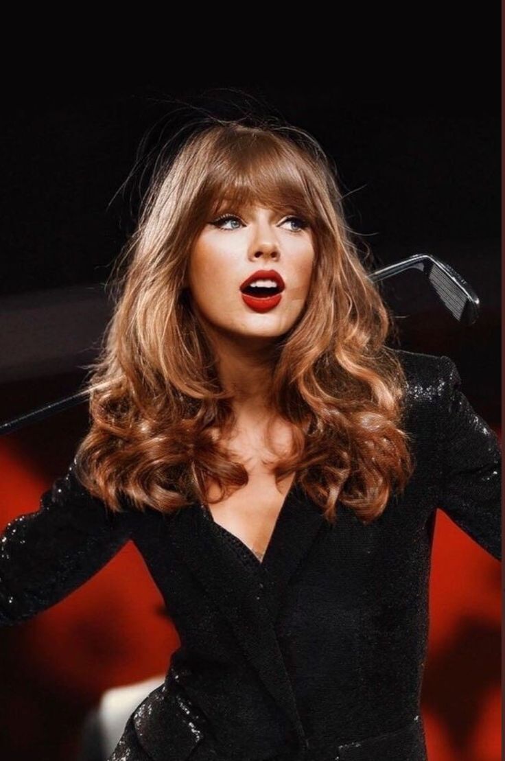 Taylor Swift nhận bằng Tiến sĩ Mỹ thuật từ Đại học New York g- Ảnh 1