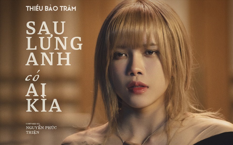 Mặc Sơn Tùng và gà cưng bị nghi 