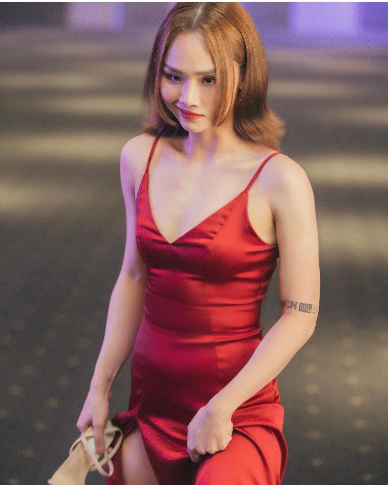 Miu Lê diện váy ôm sát quyến rũ nhưng để lộ vòng 2 ngấn mỡ - Ảnh 10