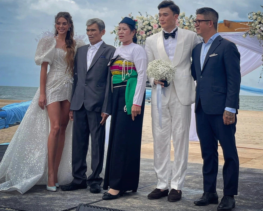 Bùi Tiến Dũng chính thức kết hôn với bạn gái Tây - Ảnh 3