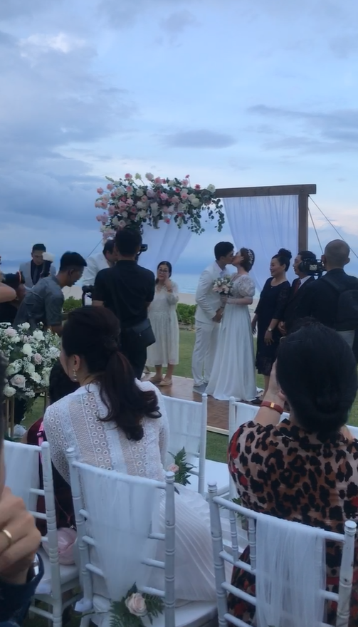 Khương Ngọc tổ chức đám cưới với bạn gái sau nhiều năm có con, cô dâu lần đầu lộ diện - Ảnh 3