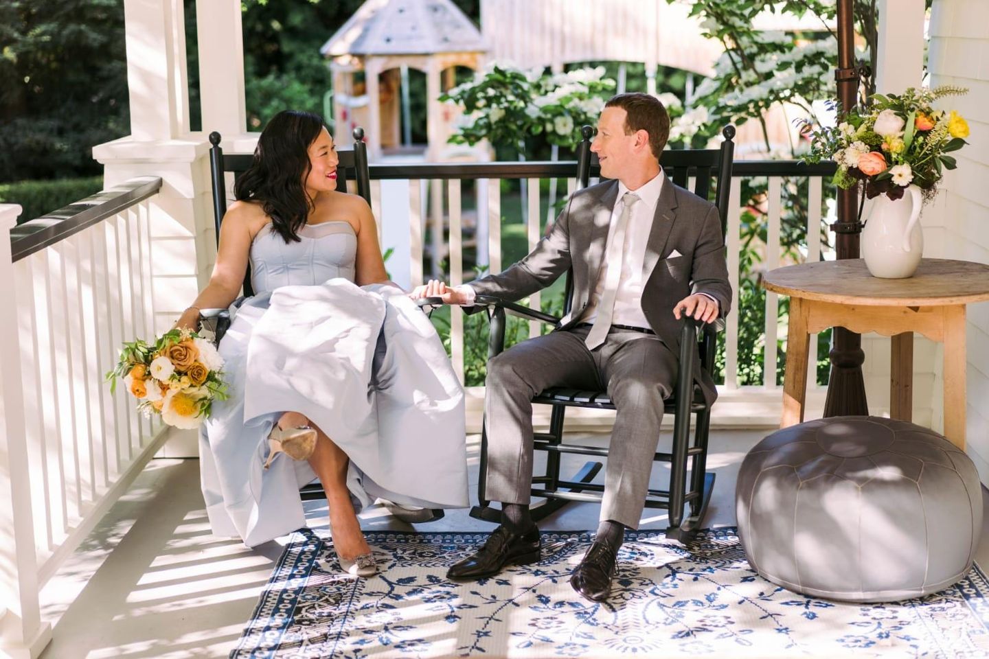 Mark Zuckerberg kỉ niệm 10 năm mặn nồng bên bà xã - Ảnh 5