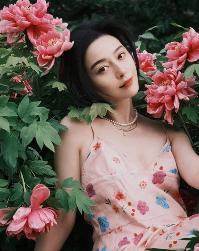 Phạm Băng Băng hiếm hoi khoe vẻ đẹp 