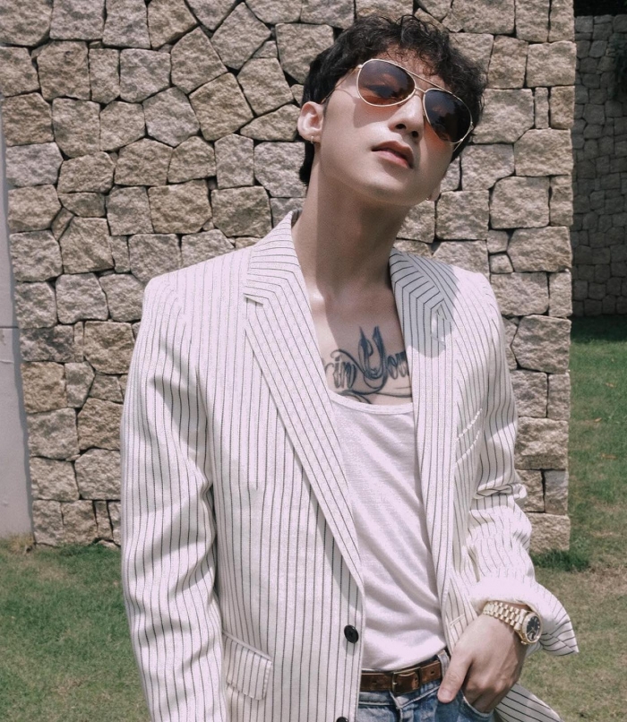 Sơn Tùng lộ diện sau tin đồn 