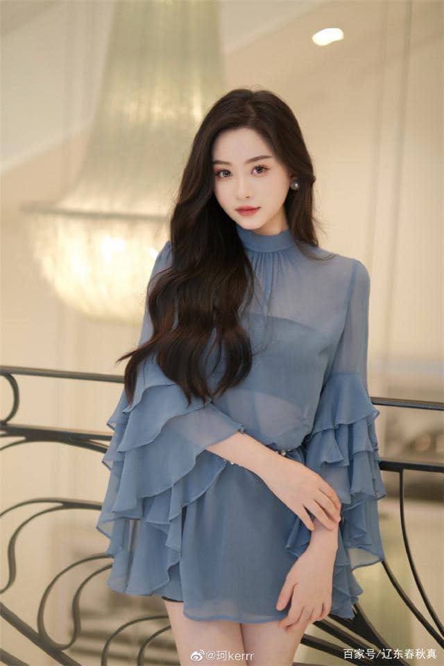 Rộ tin Huỳnh Hiểu Minh hẹn hò hot girl mạng hậu ly hôn Angelababy - Ảnh 7