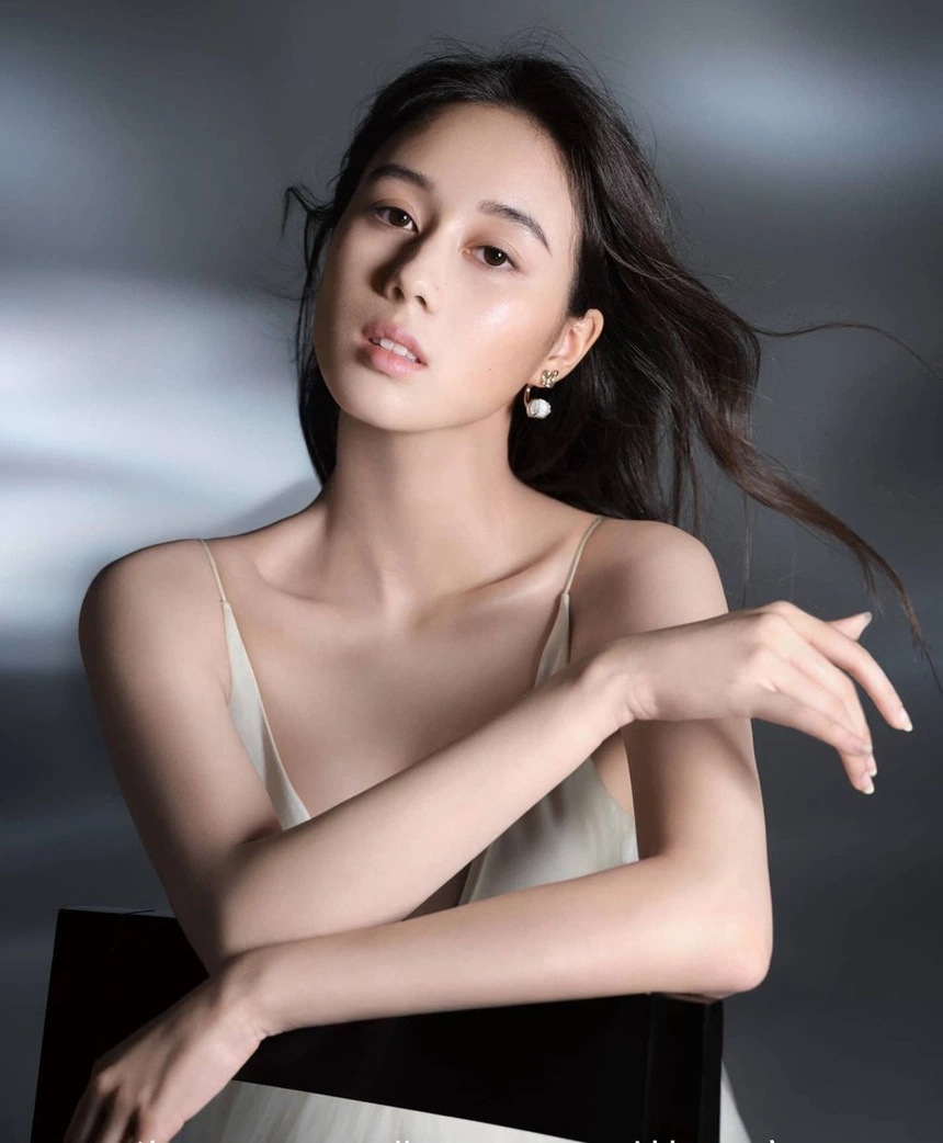 Ái nữ trùm sòng bạc Macau Hà Hồng Sân: Rich kid 