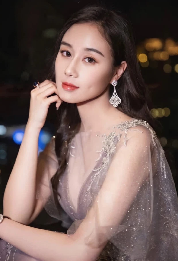 Ái nữ trùm sòng bạc Macau Hà Hồng Sân: Rich kid 