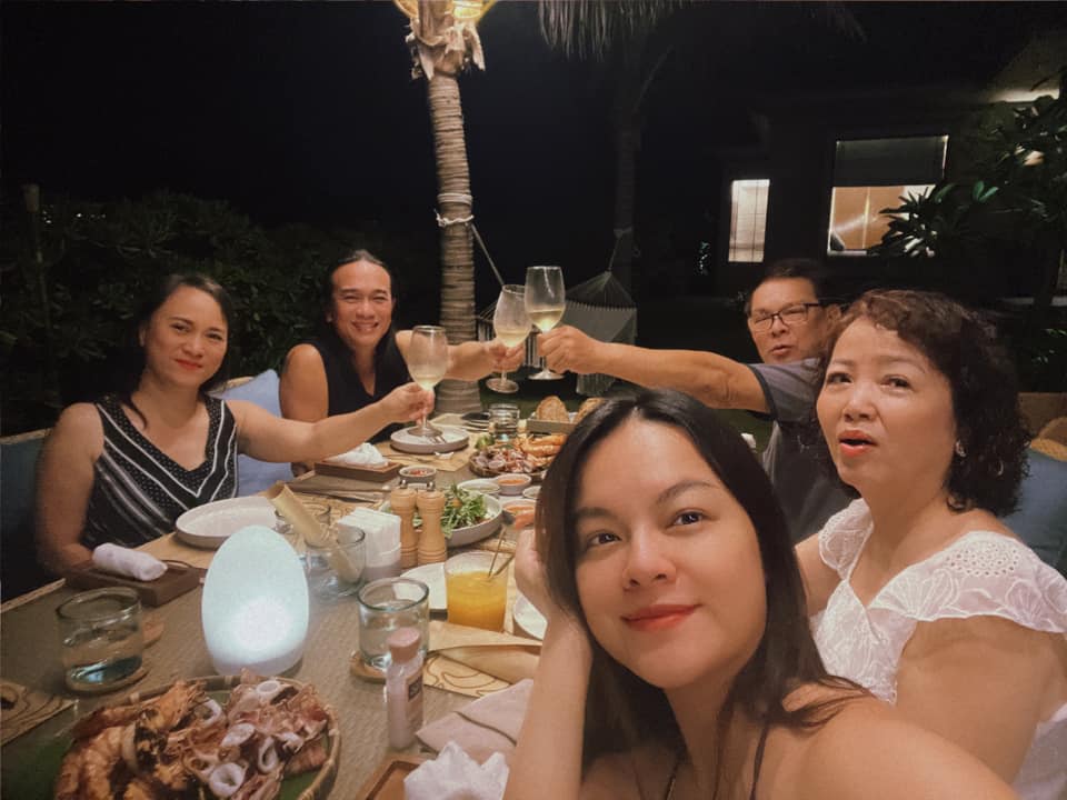 Phạm Quỳnh Anh liên tục check-in resort sang chảnh, khoe ảnh giấu bụng sau tin đồn mang bầu lần 3 - Ảnh 1