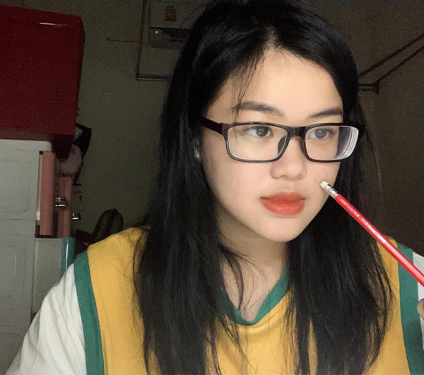 Chân dung nữ sinh 20 tuổi đạt điểm tuyệt đối IELTS 9.0: Hot girl Nghệ An có sở thích nuôi bò sát - Ảnh 3