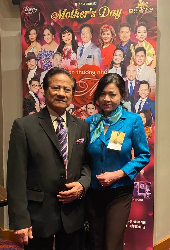 Danh ca Chế Linh 80 tuổi mà trẻ như 50, hạnh phúc kín tiếng bên vợ thứ 4 kém 10 tuổi - Ảnh 2