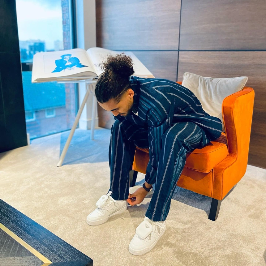 Tiền đạo Anh Dominic Calvert-Lewin: Tỏa sáng trên sân cỏ, sành điệu ở đời thường - Ảnh 2