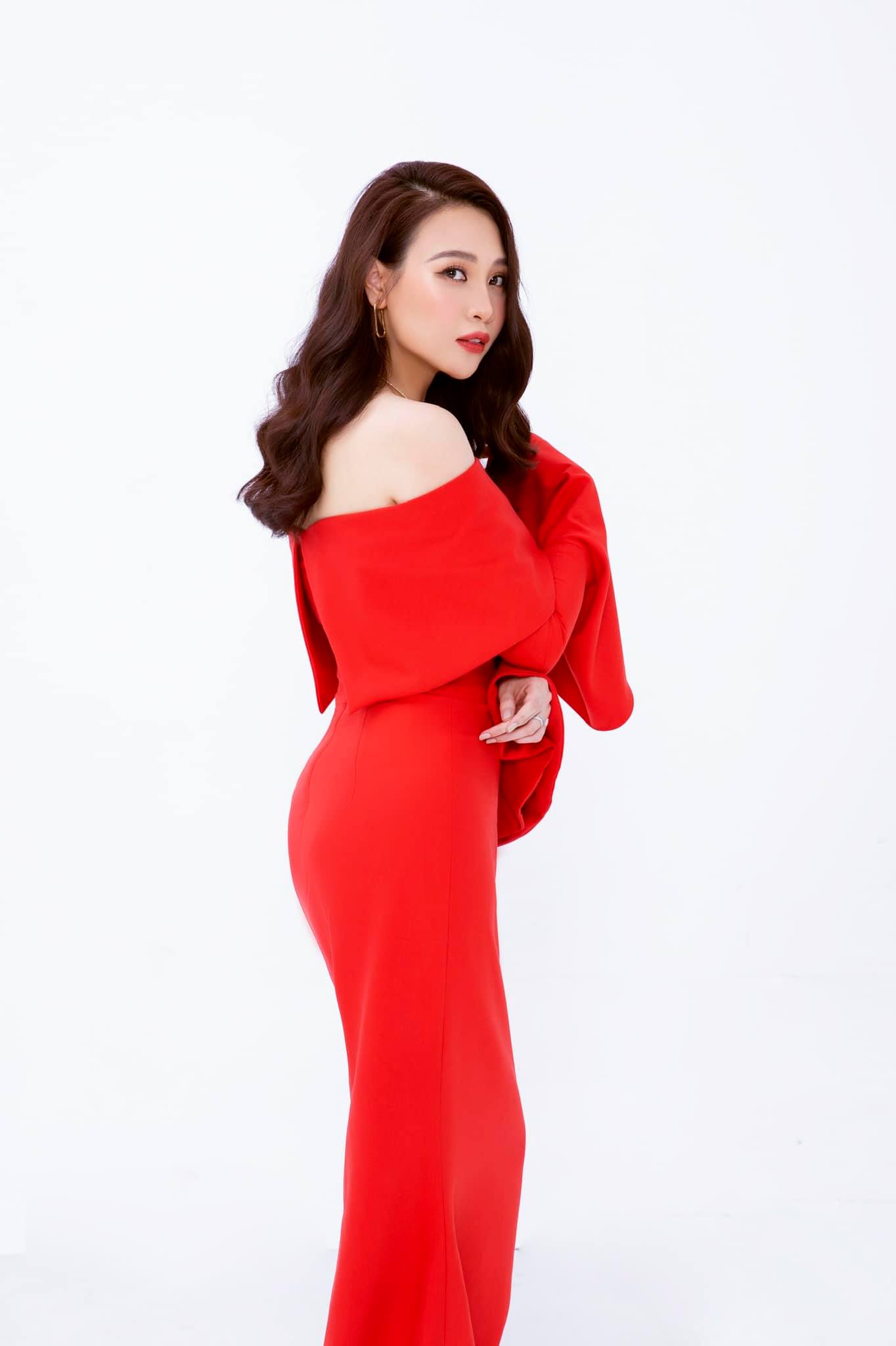 Đàm Thu Trang là ai? Cựu người mẫu gốc Tày có hôn nhân viên mãn với Cường Đô La - Ảnh 2