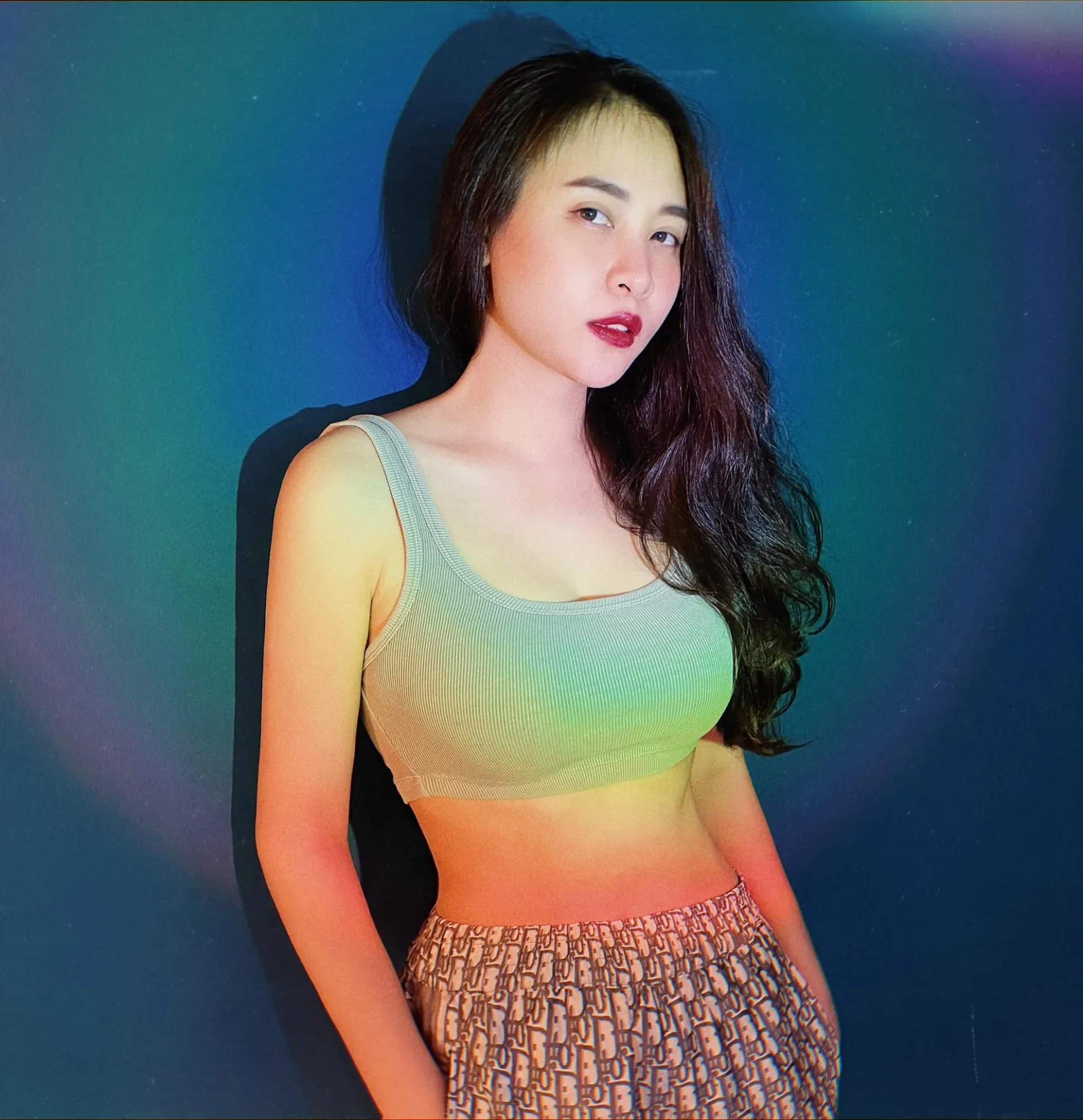 Đàm Thu Trang là ai? Cựu người mẫu gốc Tày có hôn nhân viên mãn với Cường Đô La - Ảnh 3
