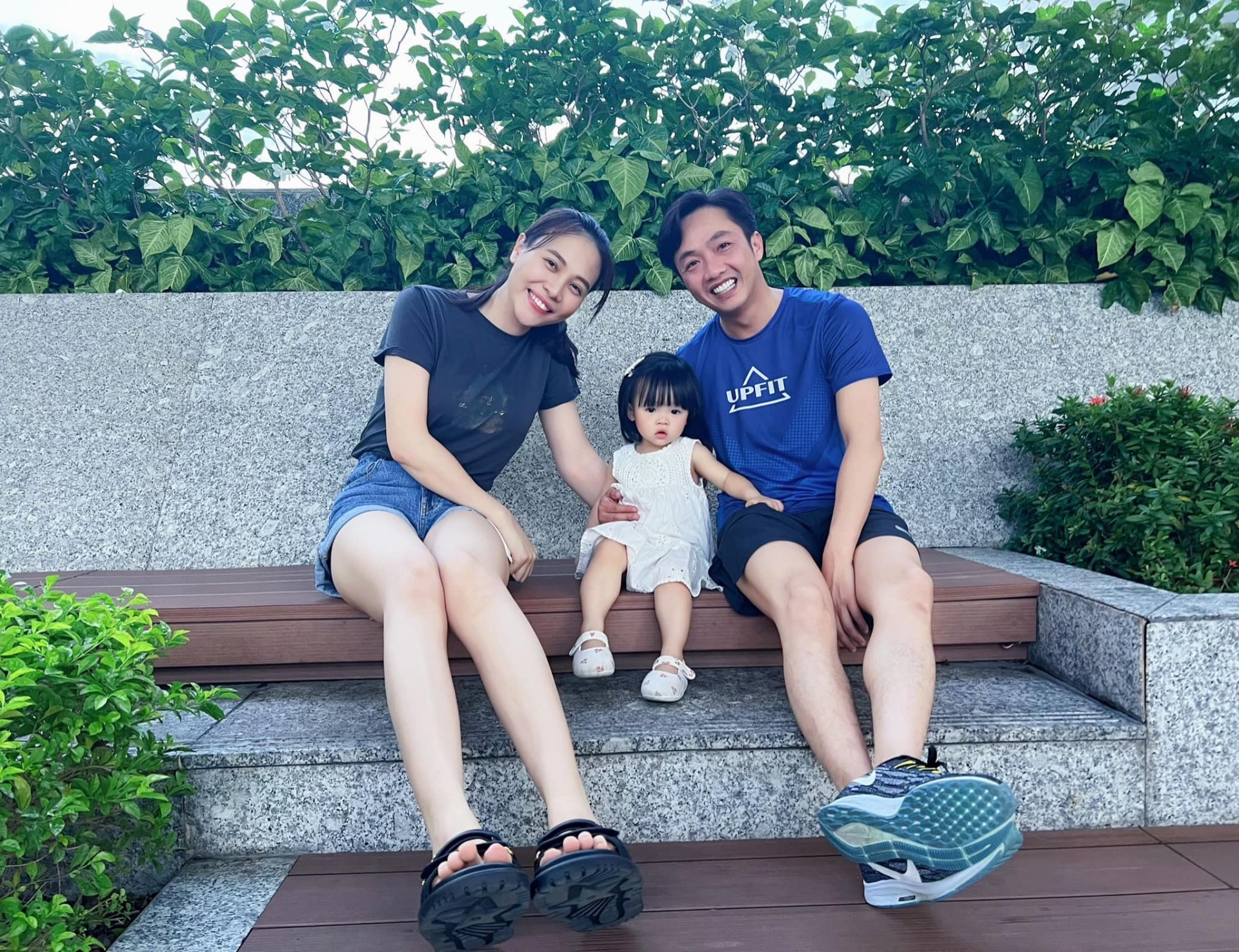 Đàm Thu Trang là ai? Cựu người mẫu gốc Tày có hôn nhân viên mãn với Cường Đô La - Ảnh 8