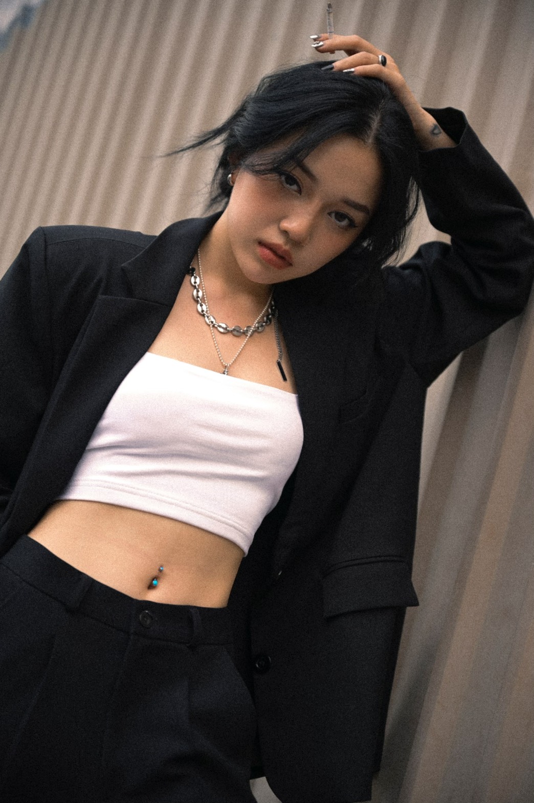 Linh Ngọc Đàm là ai? Nữ streamer xinh đẹp, cool ngầu sở hữu tình trường phức tạp - Ảnh 1