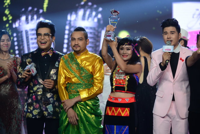 Quán quân một cuộc thi âm nhạc chính thức xuất gia sau 1 năm ly hôn vợ Hoa hậu - Ảnh 1