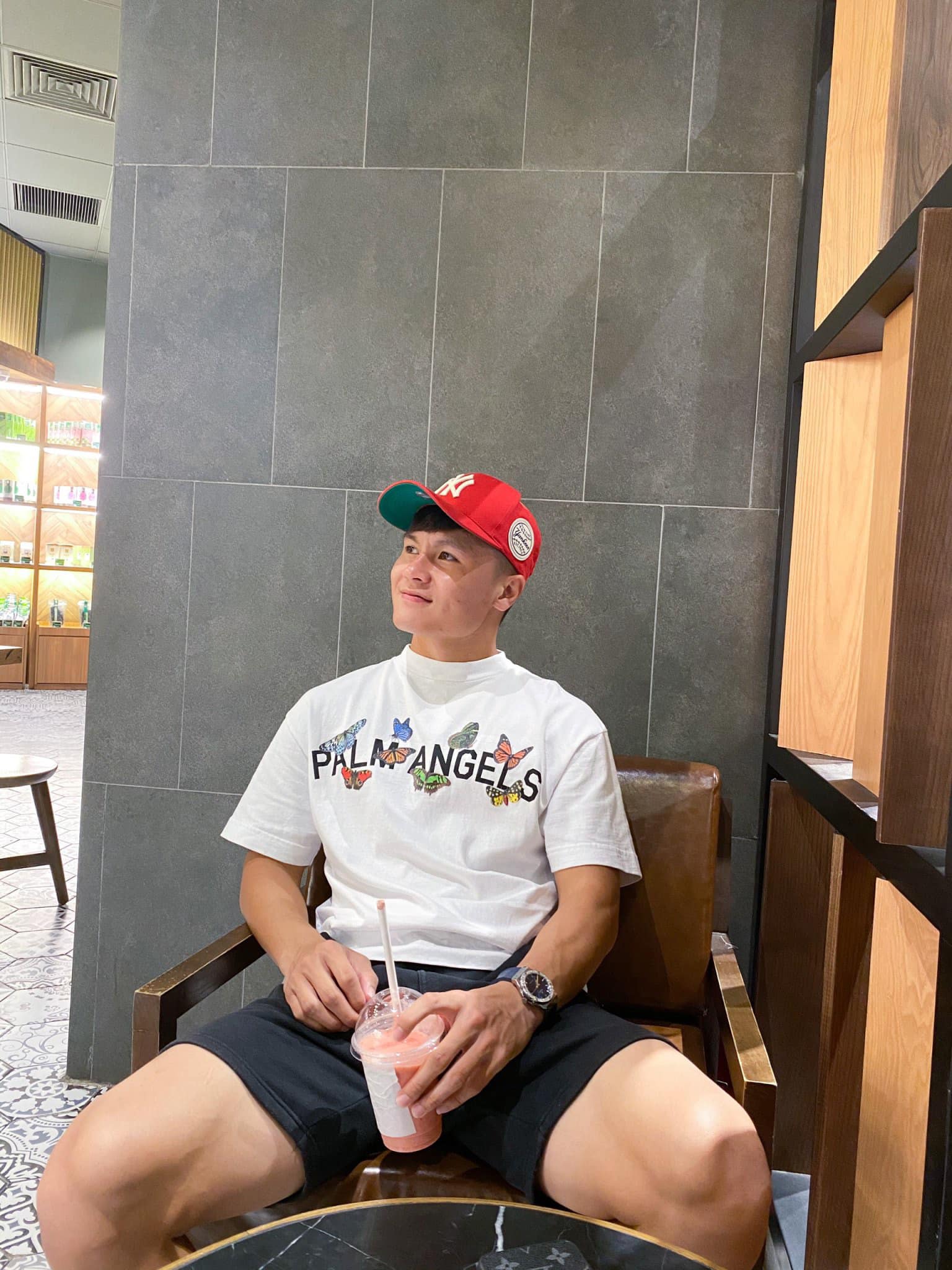 Quang Hải là ai? Cầu thủ 9x tài năng của làng bóng đá Việt, sở hữu danh sách bạn gái toàn hot girl - Ảnh 2