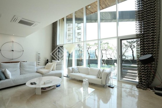 Jennie (BlackPink) hiếm hoi để lộ căn penthouse hạng sang giá hàng trăm tỷ đồng - Ảnh 3