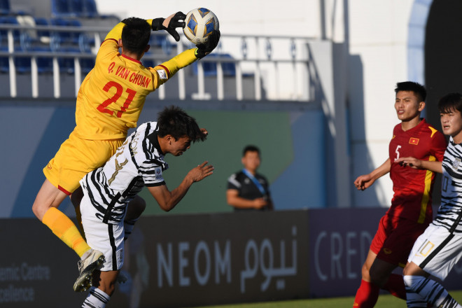 Quan Văn Chuẩn là ai? Thủ môn 1m81 giúp đội tuyển Việt cầm hòa Hàn Quốc tại VCK U23 châu Á - Ảnh 8