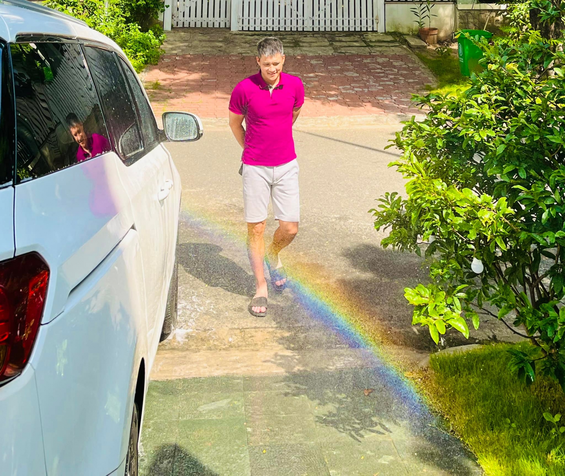 Thủy Tiên an phận bên nhà cao cửa rộng sau ồn ào: 