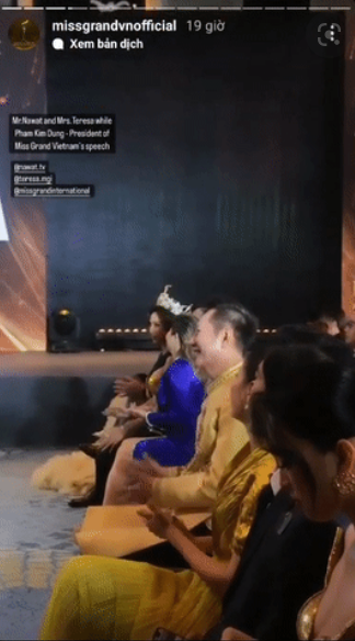 Tiểu Vy gây tranh cãi vì liên tục bấm điện thoại khi dự sự kiện - Ảnh 3