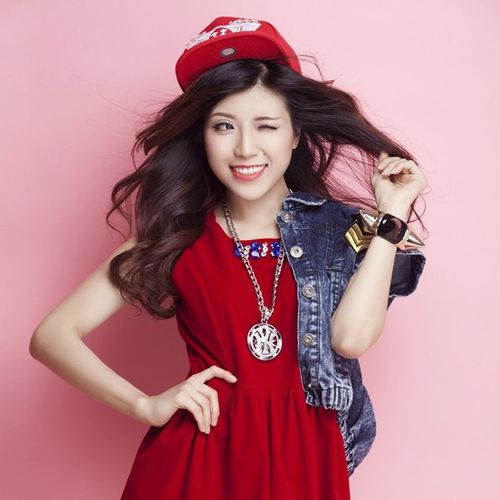 Cuộc sống của Trang Pháp sau 5 năm chia tay Dương Khắc Linh: Độc thân quyến rũ, du lịch sang chảnh - Ảnh 1