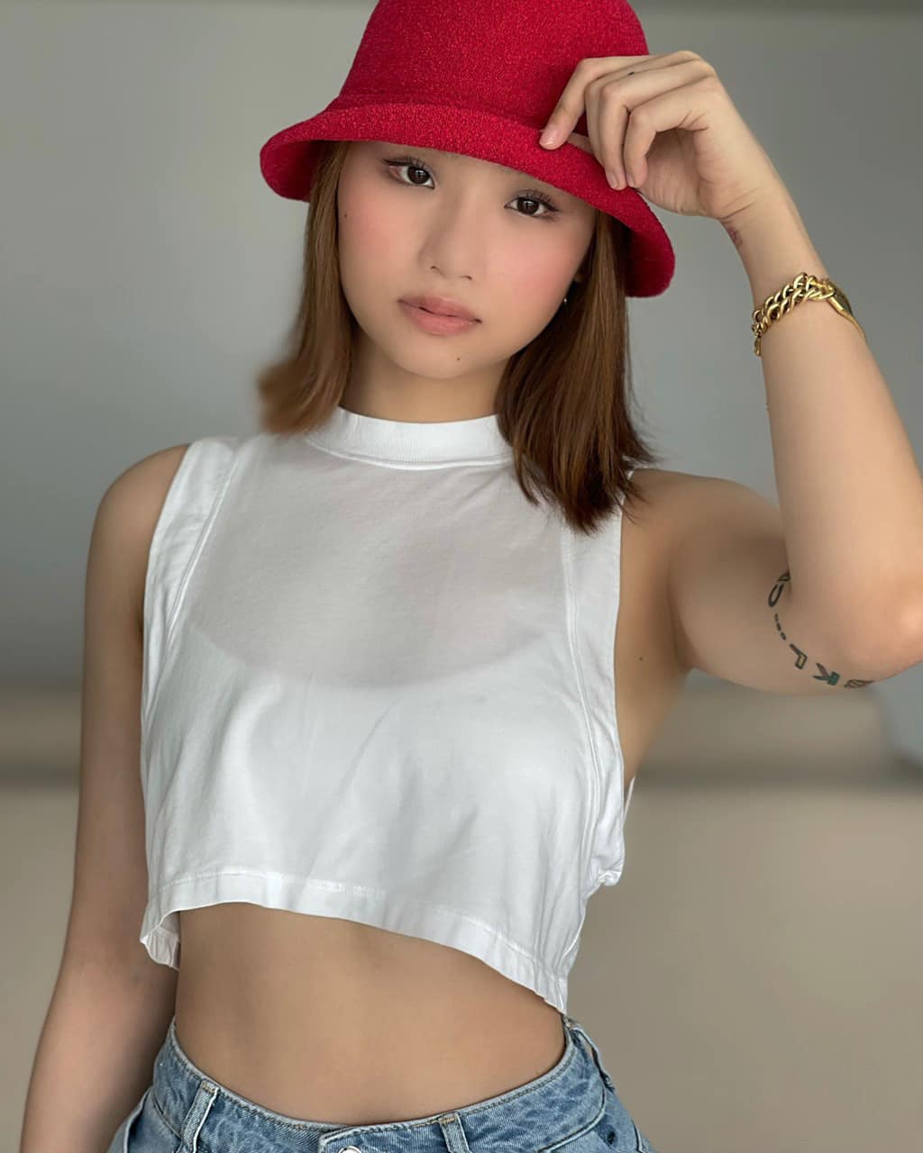 Miu Lê là ai? Nữ nghệ sĩ đa tài, cá tính của Vbiz, vướng tin đồn hẹn hò với Karik - Ảnh 6