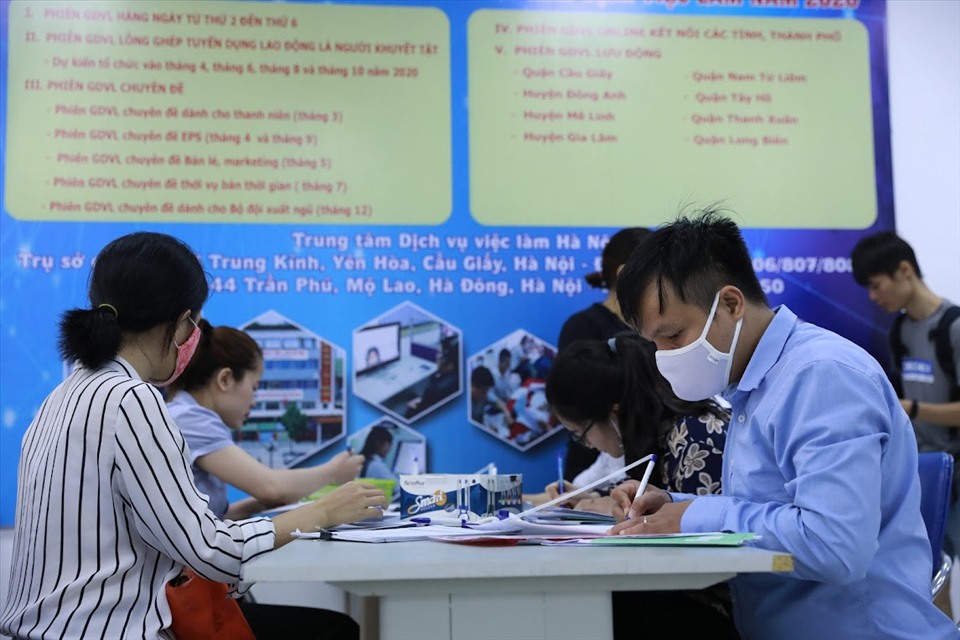 Chính thức tăng lương tối thiểu 6% cho người lao động từ 1/7 - Ảnh 1