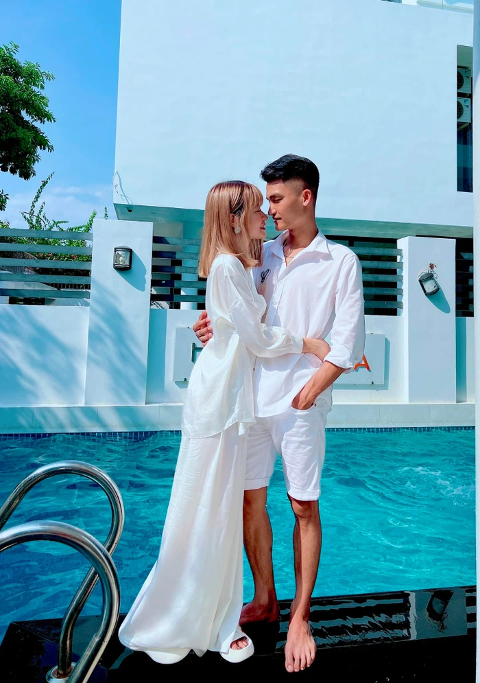 Tin Giải Trí 12/6: Lệ Quyên diện đồ 