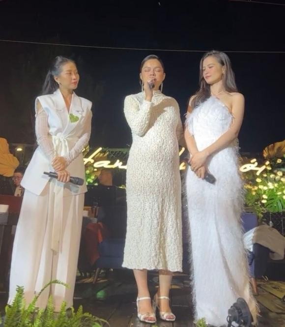 Trấn Thành hỏi Phạm Quỳnh Anh nghĩ gì khi dự hôn lễ của Đông Nhi 