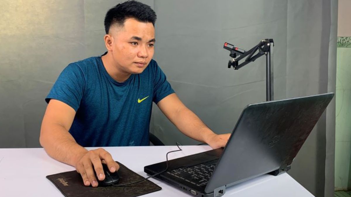 Kiên Review là ai? Hot Tiktoker nổi tiếng nhờ "bóc" hàng kém chất lượng  