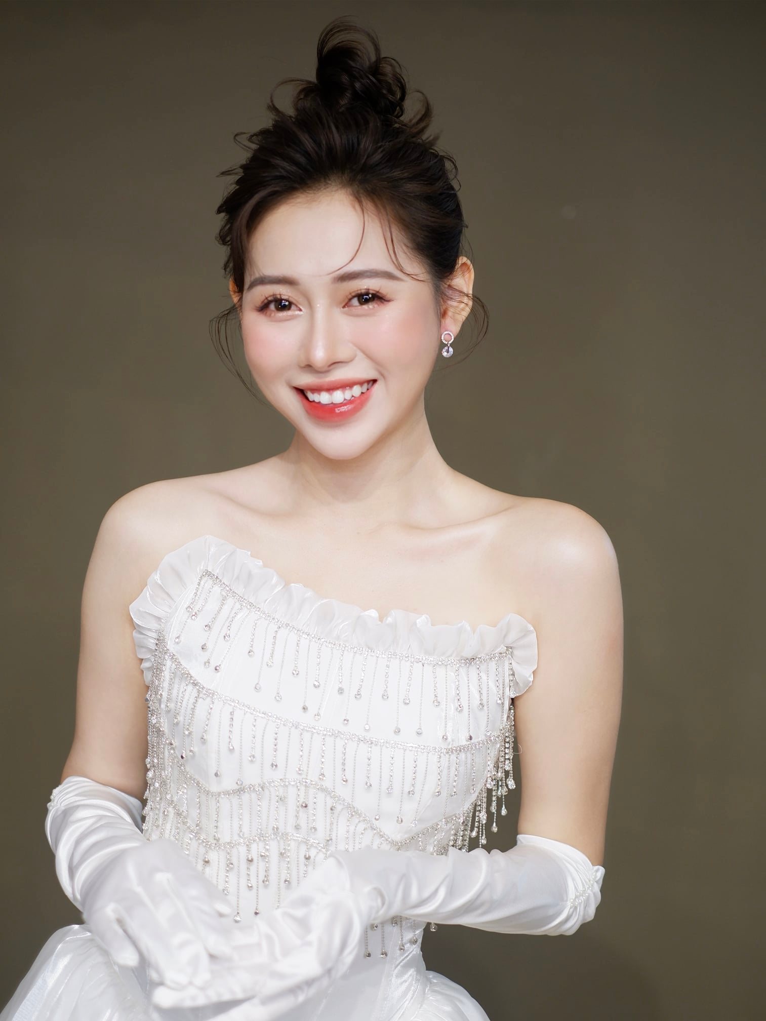 Tiktoker Việt Phương Thoa tố NTK Brian Võ sử dụng hình ảnh của mình dù cô thuê đồ có trả phí - Ảnh 2