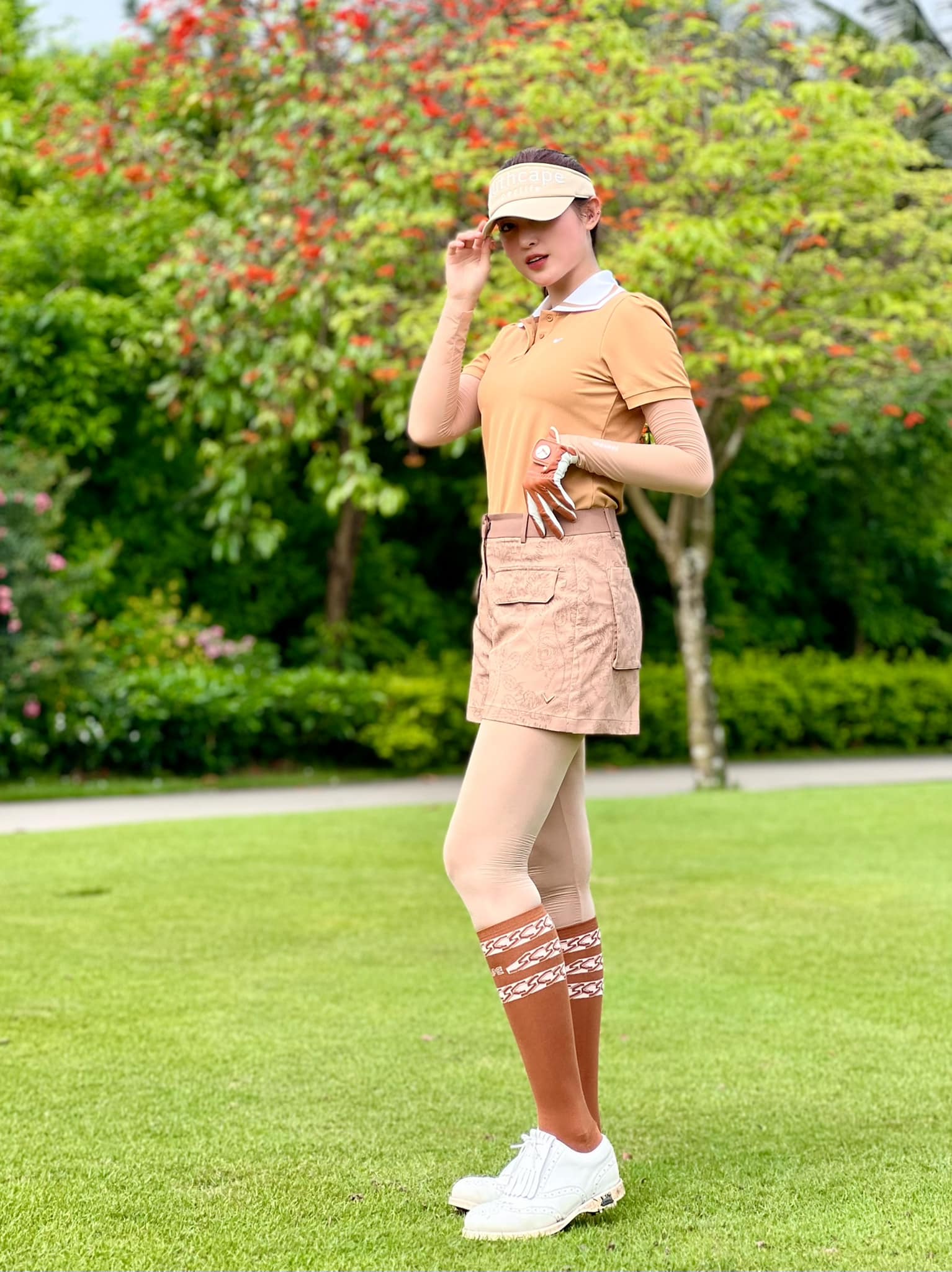 Từng xả thân đội nắng chơi golf, Á hậu Huyền My xin từ chối nghỉ chơi - Ảnh 7