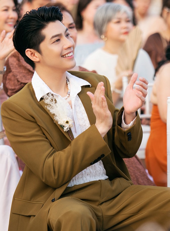 Bất chấp dặn dò của Minh Hằng, Noo Phước Thịnh trót đăng hình lộ mặt chú rể trong đám cưới - Ảnh 7