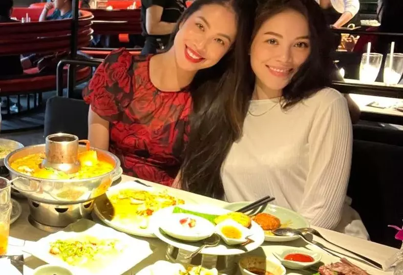 Phạm Hương hội ngộ học trò Linh Rin: Nhan sắc mẹ bỉm 2 con lấn át cả nàng dâu tập đoàn nghìn tỷ - Ảnh 2